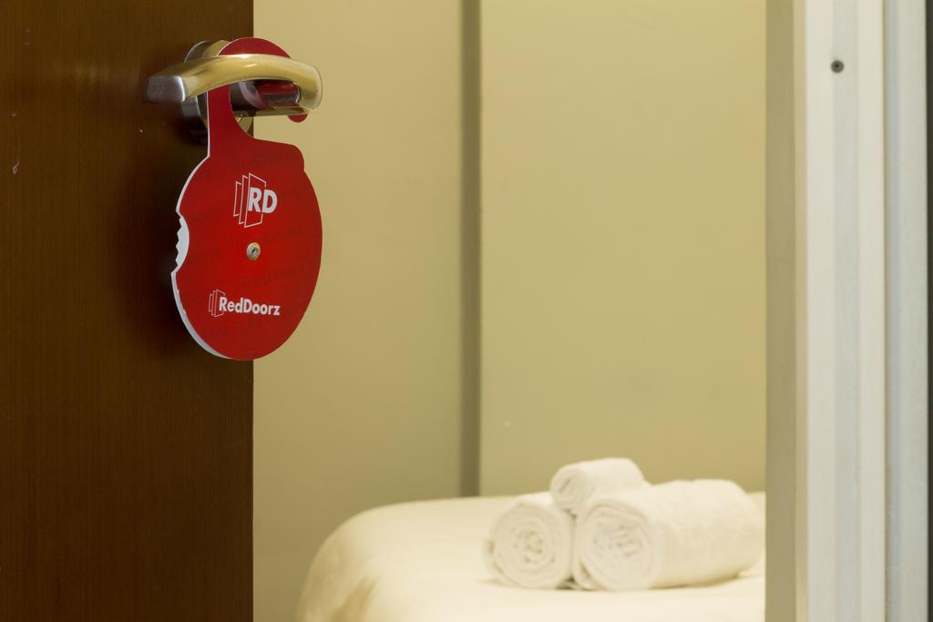 Guest house Reddoorz Karet Pedurenan Jakarta