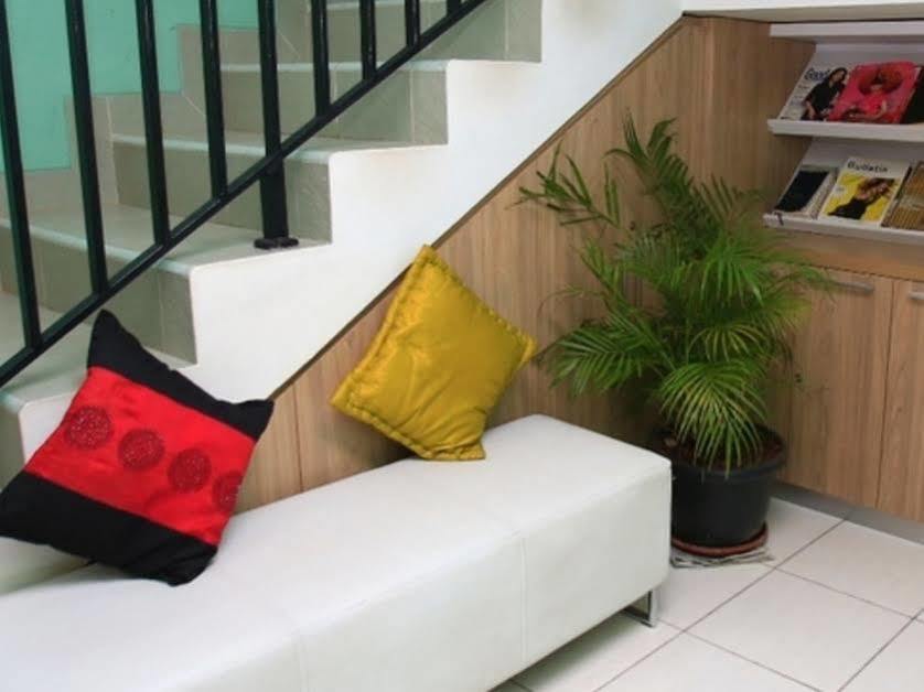 Reddoorz @ Karet Pedurenan Wisma tamu 2*